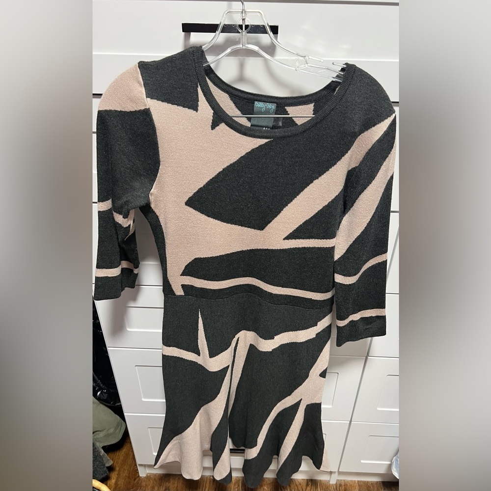 Gabby Skye Black and Cream Long Sleeve sweater Dress (MB1)